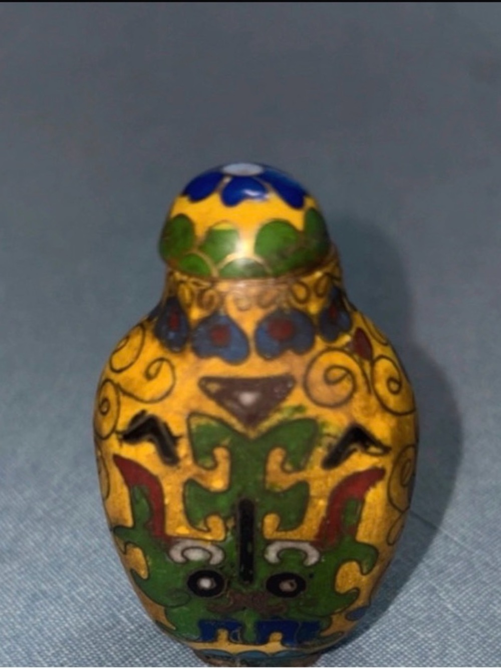 Cloisinee Turkish snuff bottle